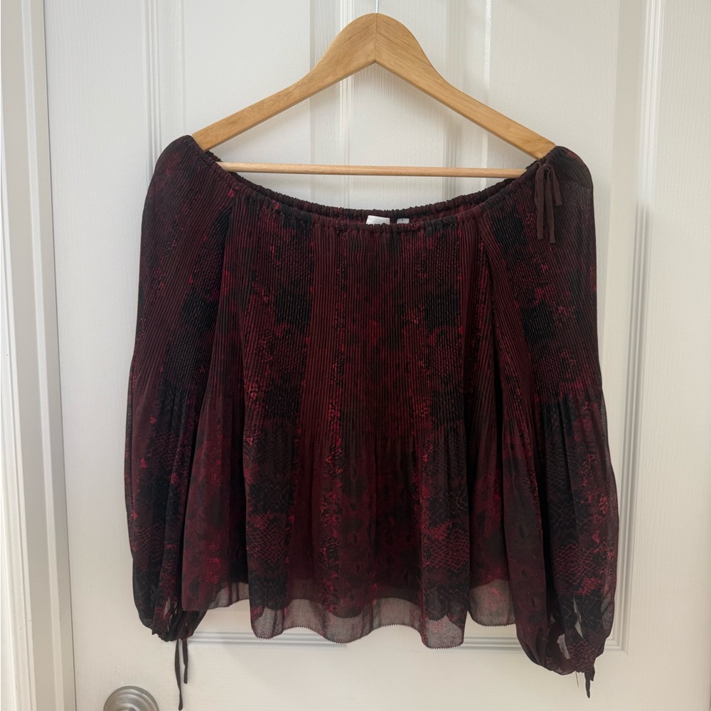 Wilfred Elegant Black and Red Off-Shoulder Blouse